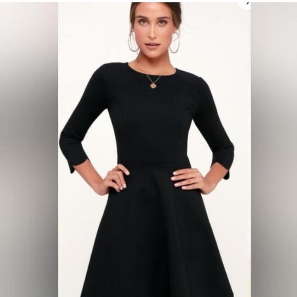 Lulus Forever Chic Black Dress Scalloped Hem Form Fitting Size Medium
